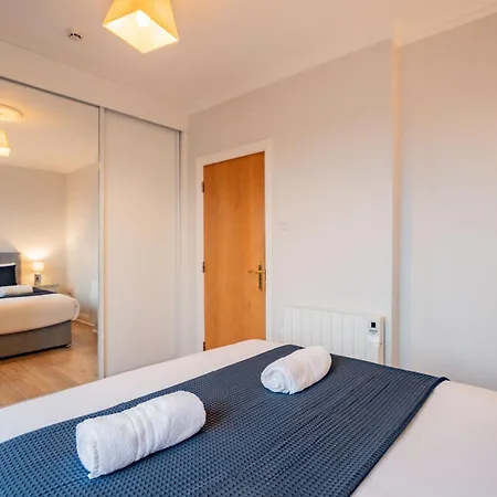 Dockside Penthouse - Free Parking