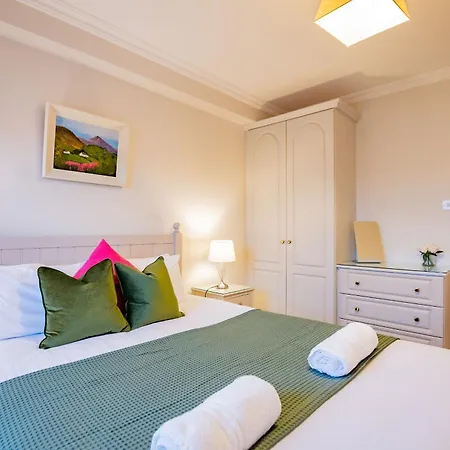 Dockside Penthouse - Free Parking גלוואיי