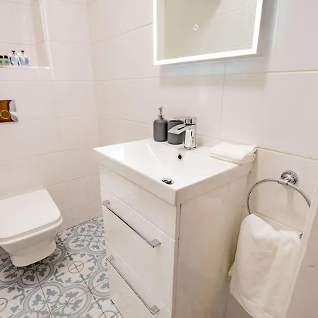 Dockside Penthouse - Free Parking *