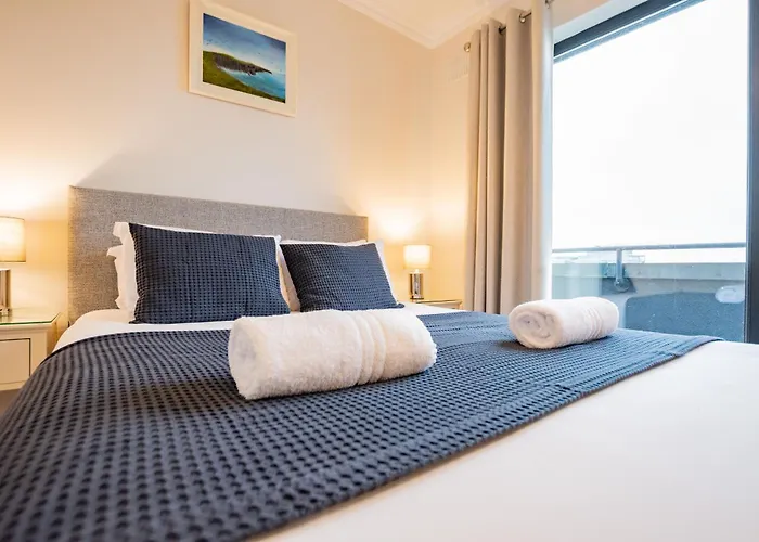 Dockside Penthouse - Free Parking * Galway
