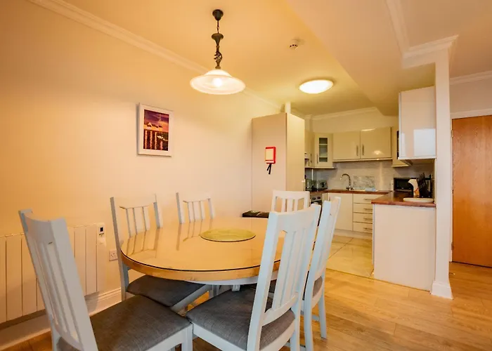 Dockside Penthouse - Free Parking Appartamento