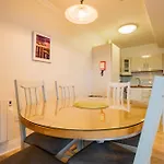 Dockside Penthouse - Free Parking