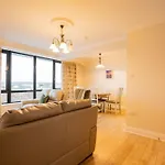 Dockside Penthouse - Free Parking *