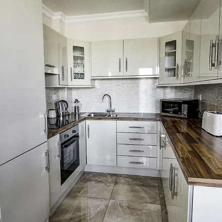 Dockside Penthouse - Free Parking شقة