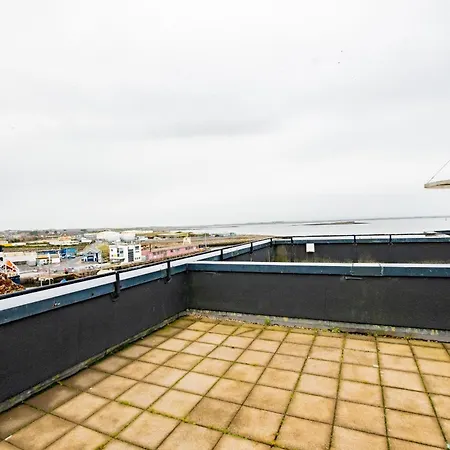 Dockside Penthouse - Free Parking