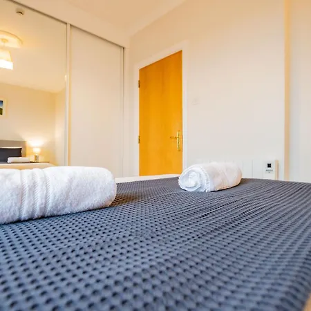 Dockside Penthouse - Free Parking *