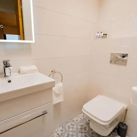 Dockside Penthouse - Free Parking * غالواي