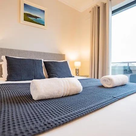Dockside Penthouse - Free Parking * Galway