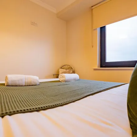 Dockside Penthouse - Free Parking *