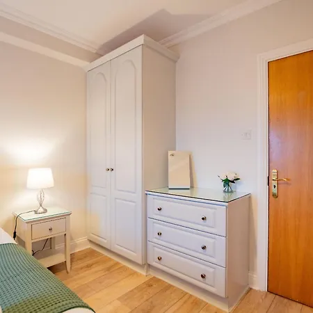 Dockside Penthouse - Free Parking * غالواي