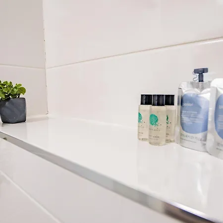 Dockside Penthouse - Free Parking