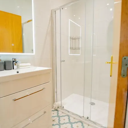 Dockside Penthouse - Free Parking *