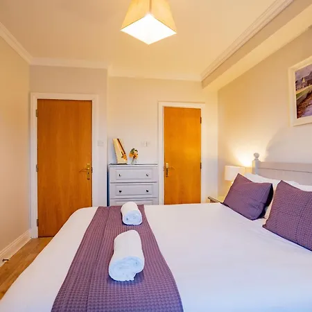 Dockside Penthouse - Free Parking *