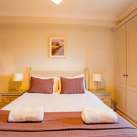 Dockside Penthouse - Free Parking