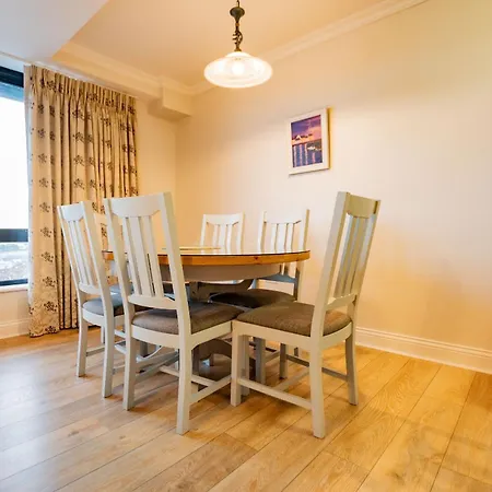 Dockside Penthouse - Free Parking