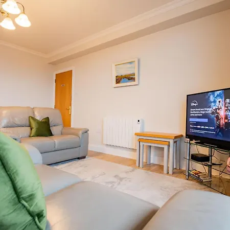 Апартаменты Dockside Penthouse - Free Parking *