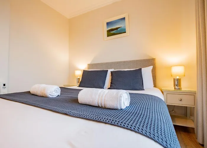 Dockside Penthouse - Free Parking