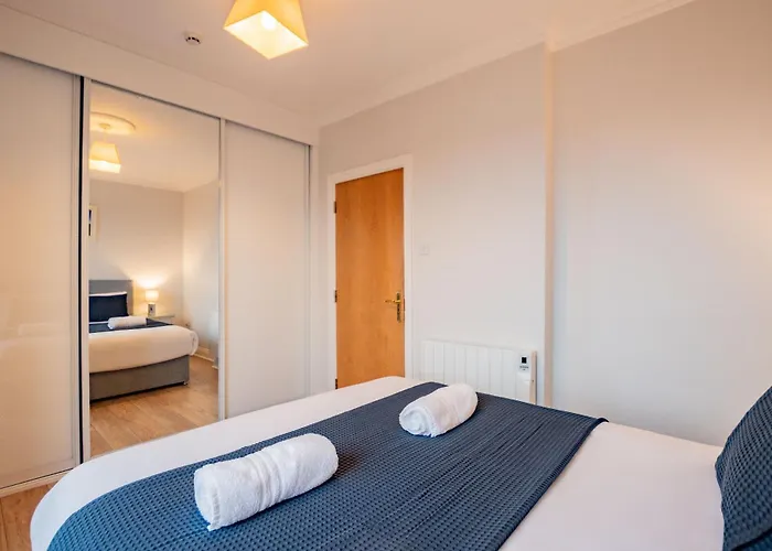 Dockside Penthouse - Free Parking