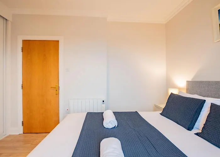 Dockside Penthouse - Free Parking Lejlighed