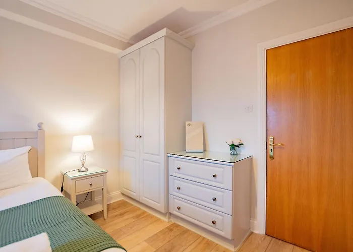 Dockside Penthouse - Free Parking * Galway