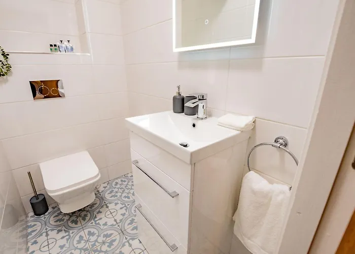 Dockside Penthouse - Free Parking *