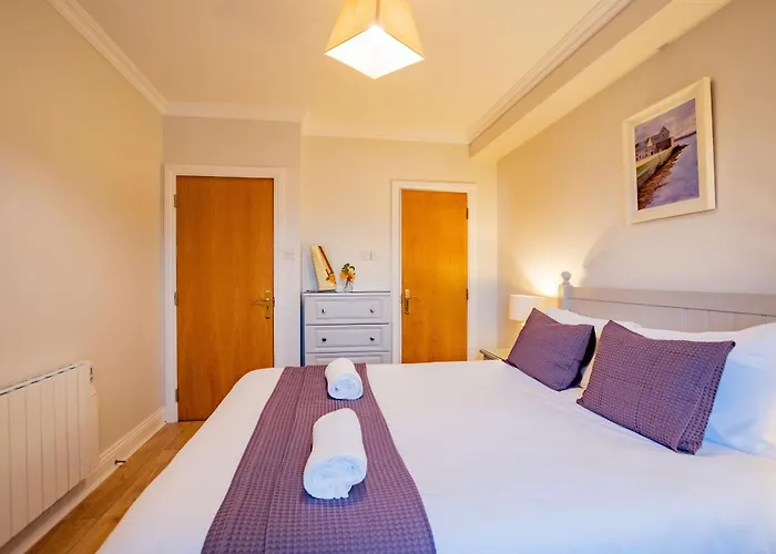 Dockside Penthouse - Free Parking *