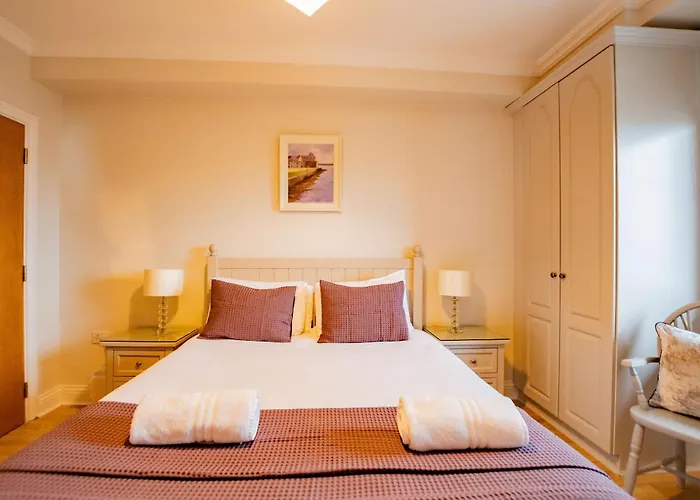 Dockside Penthouse - Free Parking