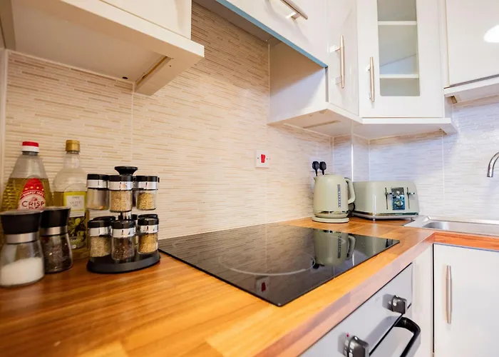 Dockside Penthouse - Free Parking *