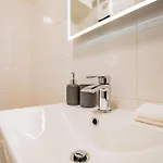 Dockside Penthouse - Free Parking *