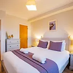 Dockside Penthouse - Free Parking Galway