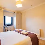 Dockside Penthouse - Free Parking * Galway
