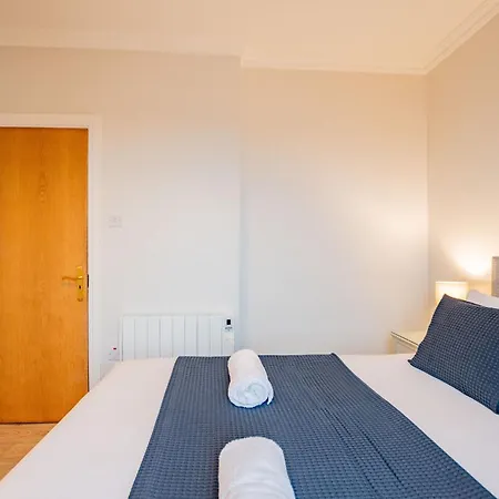 Dockside Penthouse - Free Parking Apartmán